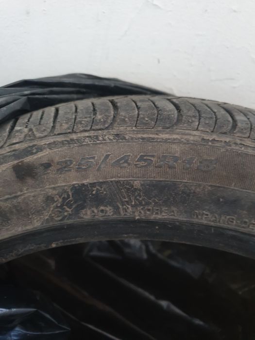Шины летние 225/45/18