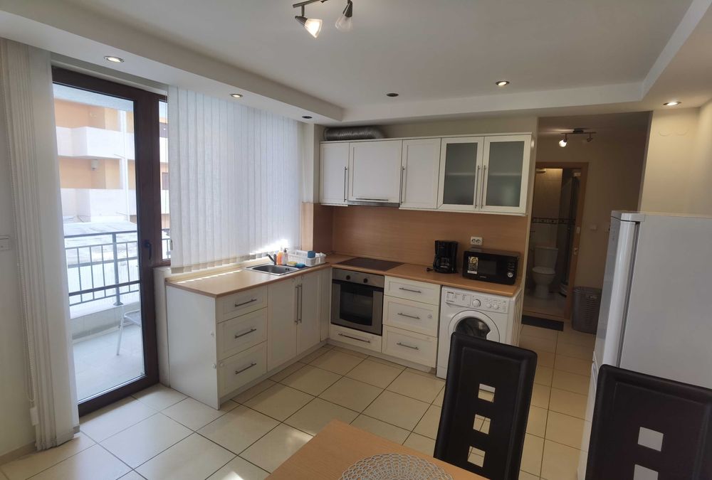 Дава се под наем Двустаен апартамент в к.к. Слънчев бряг - 67 кв.м за 459 € - Снимка #2