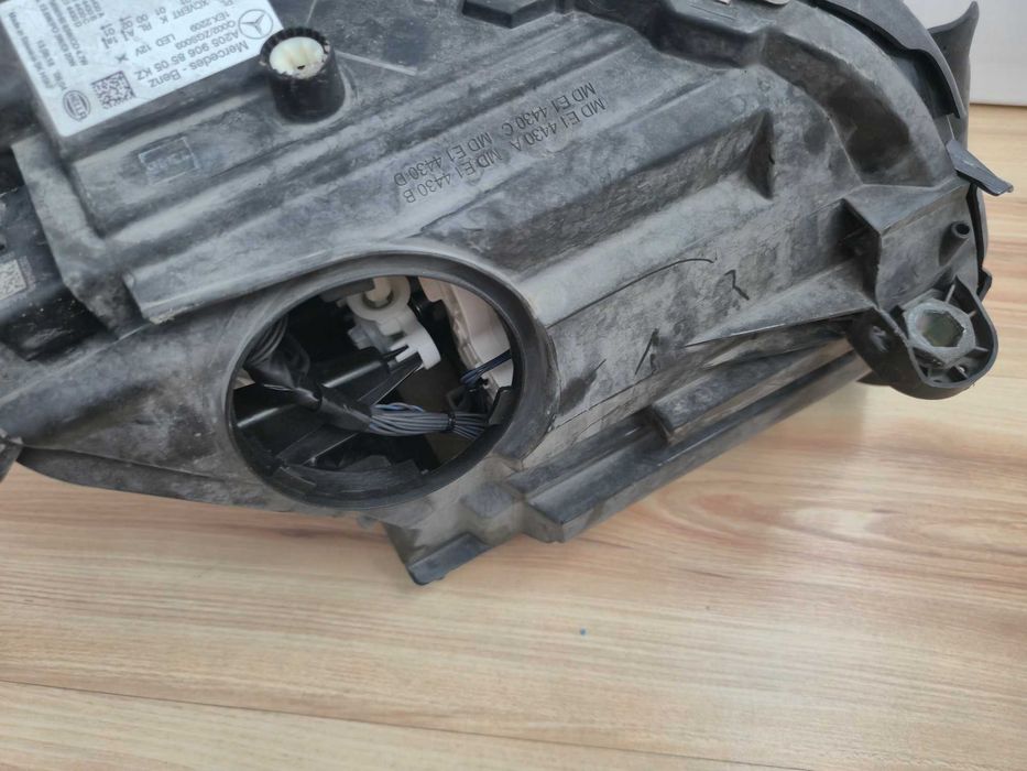 Far stanga Mercedes C Class W205 An 2018 - 2021 Cod A2059068505