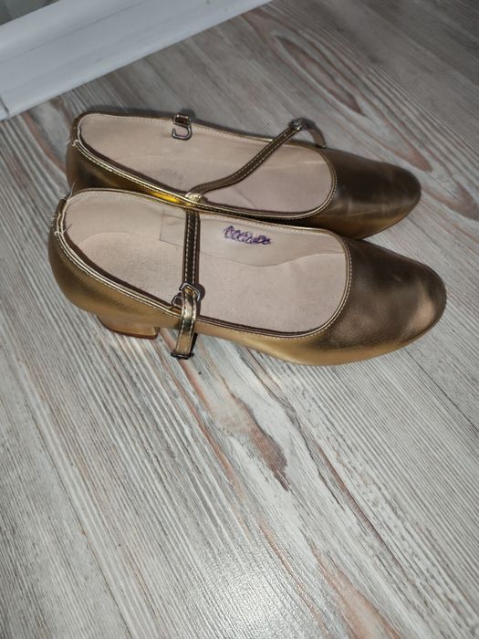 Туфли для танцев