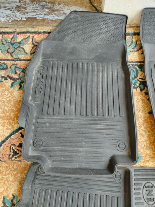 Продаются полики от Спарк