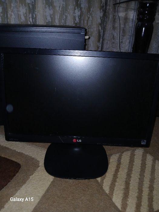 Процессор,мониторы,клавиатуры