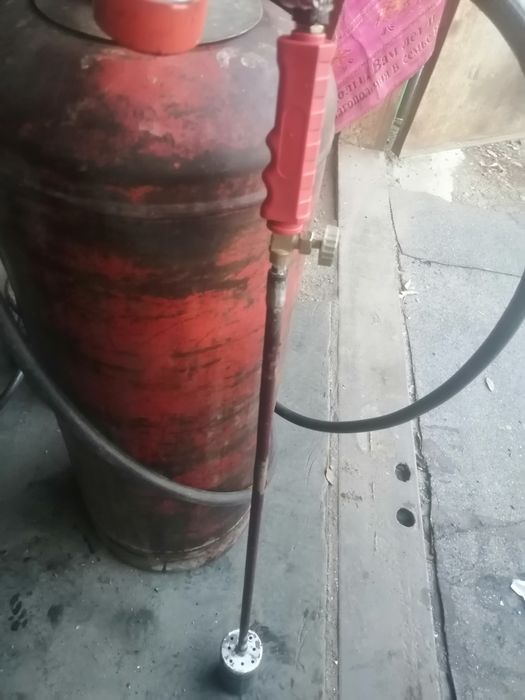 Продам газ баллон с горелкой