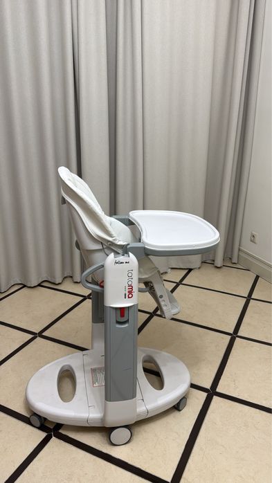 Продам б/у стол Peg Perego Tatamia