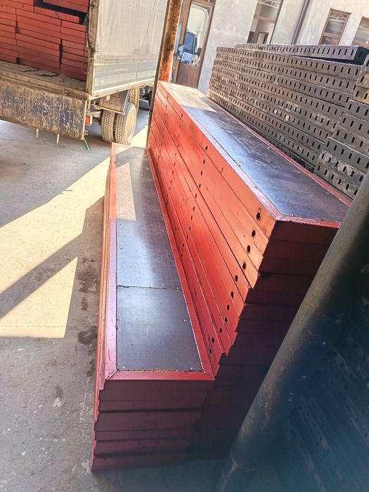 Kalona rigel opalubka stoyka lesa