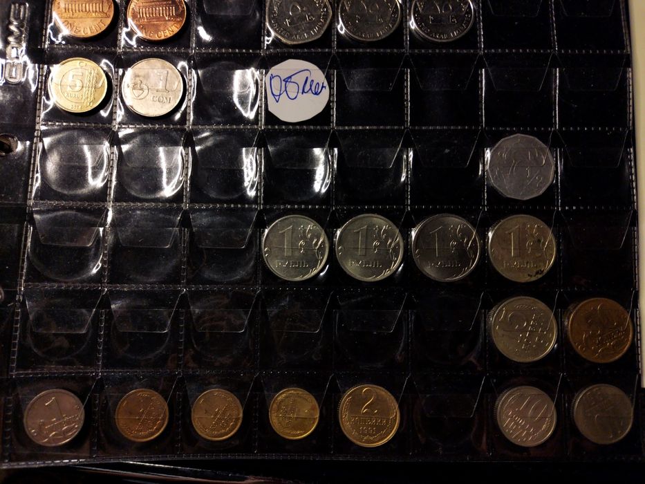 Монеты подлинные, коллекционные.