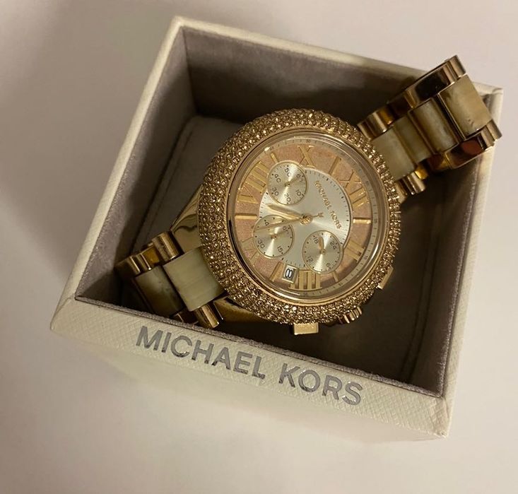 Часовник Michael Kors