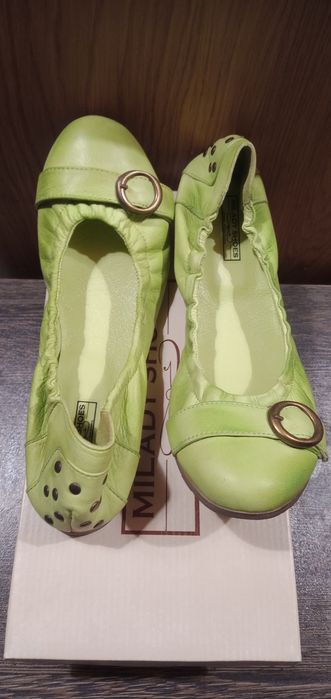 Дамски обувки естествена кожа и кецове-велур