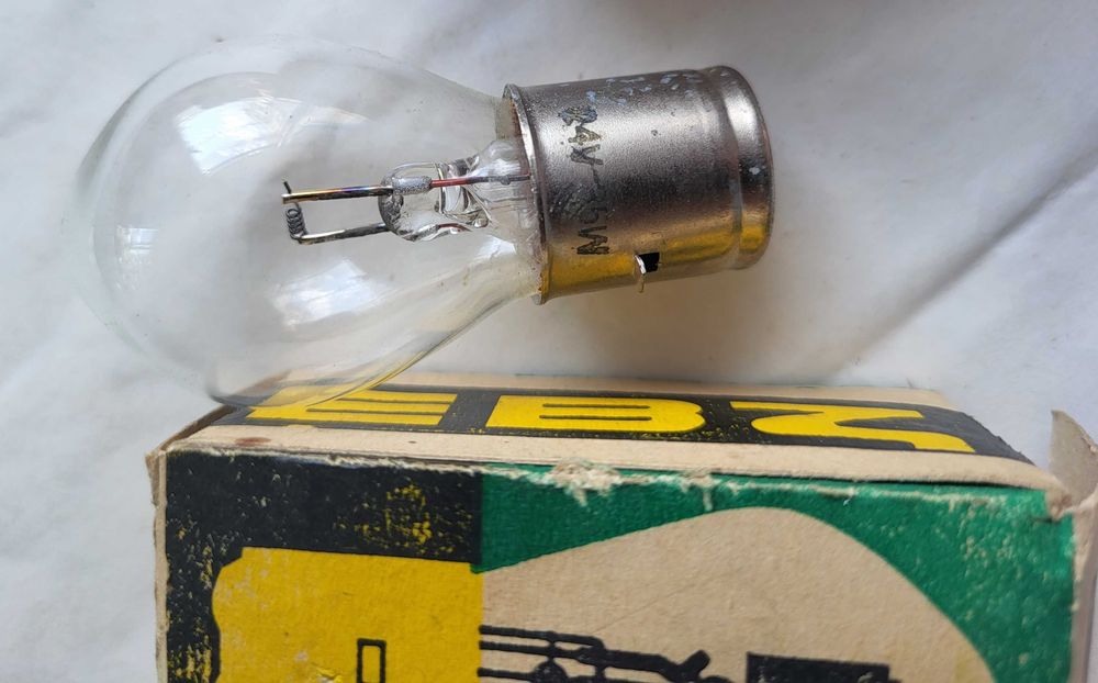 Немски ремък BOSH  авариен триъгълник алармa крушки