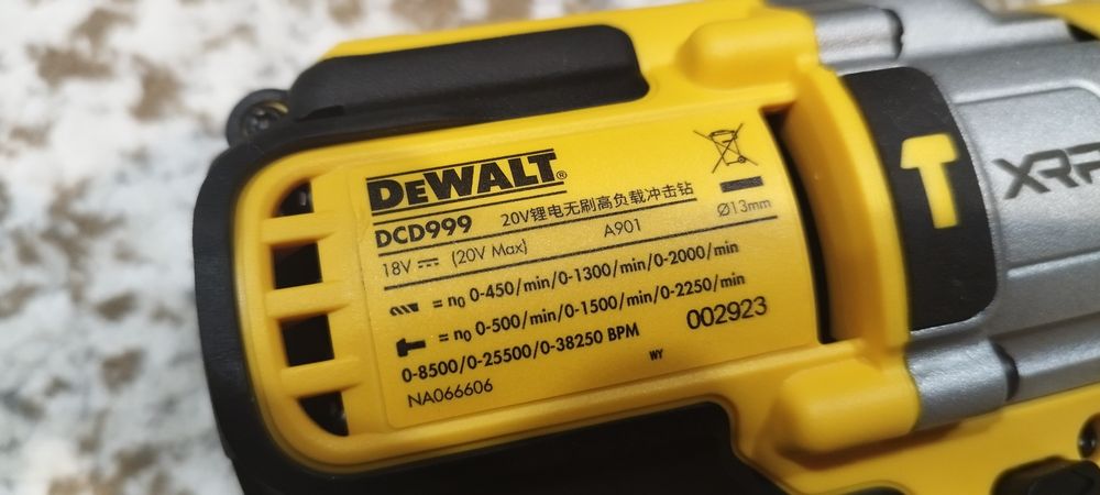 Шуруповёрт ледобур DEWOLT DCD999