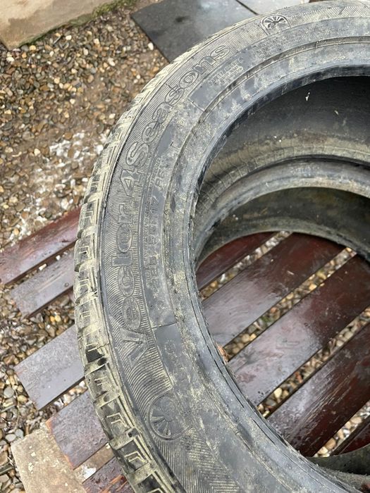 Cauciucuri iarna 225 50 17