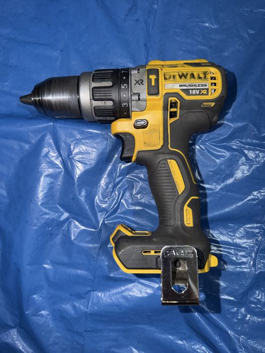 Masina de insurubat dewalt dcd796