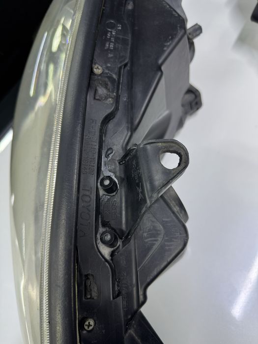 Фары камри 35.