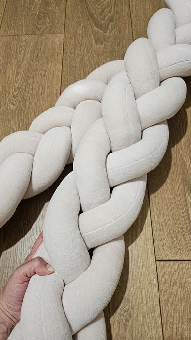 Обиколник за бебешка кошара