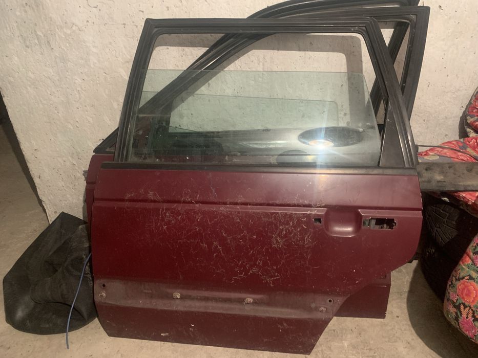 Продам двери на пассат б3