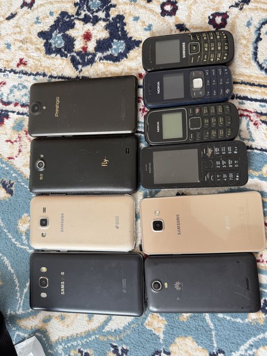 Продаю телефоны