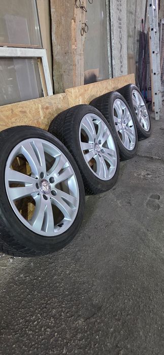 MERCEDES оригинални джанти  със гуми 225/45/17  7,5J×17  ET47  5×112