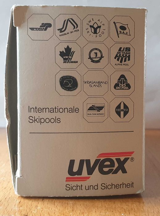 Използвани Панорамни слънчеви очила UVEX SNOSUN - Черни