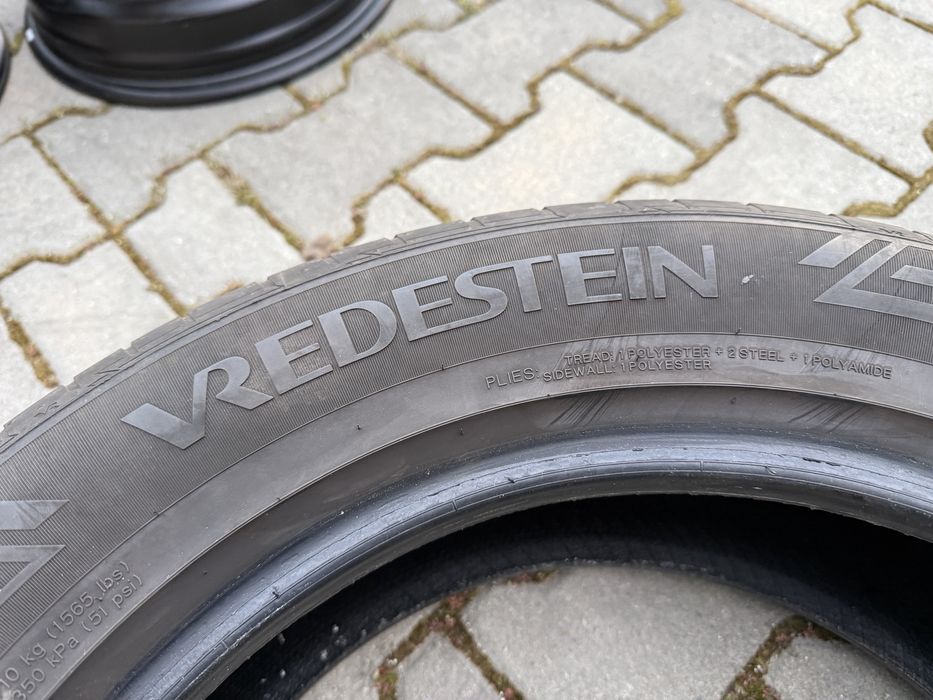 2бр. Летни Гуми С Борд 215/60R/17 -VREDESTEIN- DOT:0322 *40€ за 2бр. *