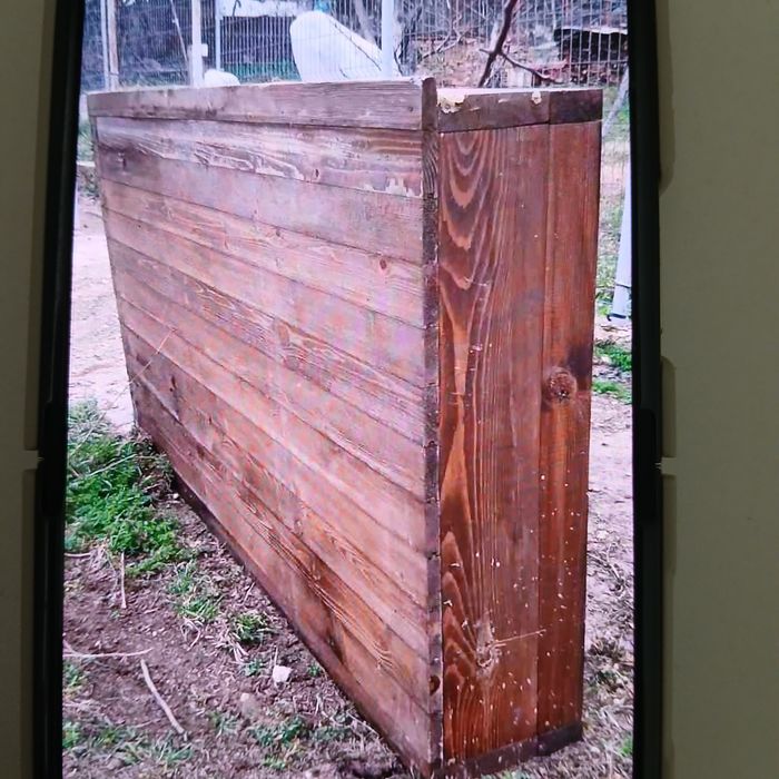 Дървени маси и подиум