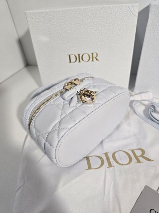 Налична чанта Dior Dioramour