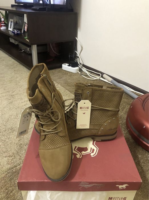Дамски есенни боти Mustang - 40