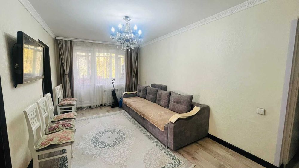 Продам 4комн на 16мкр 2 этаж