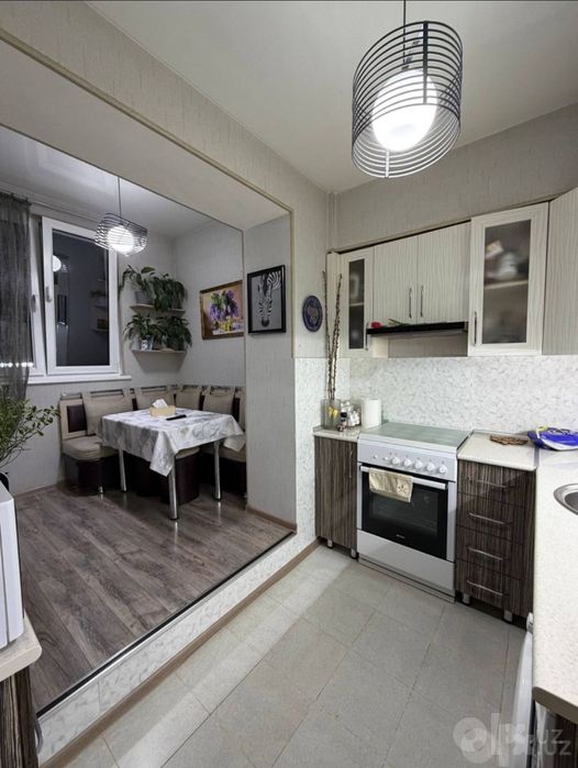 Продаю 1в2 комнатную 42кв² на Массиве Феруза,ЭкоБазар,Гинекология