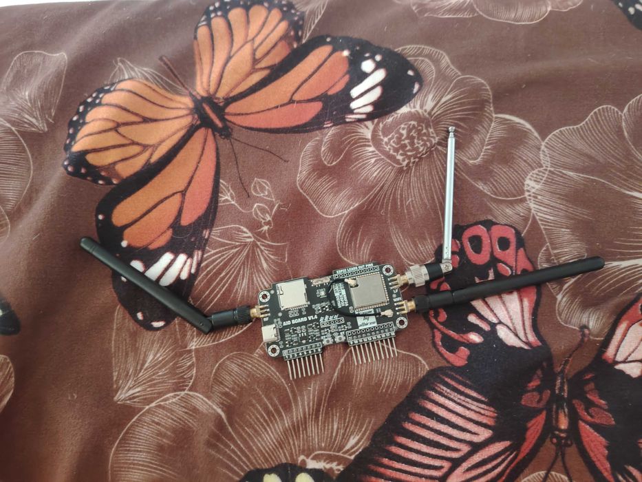 flipper zero  de vanzare cu placa aio v1. 4