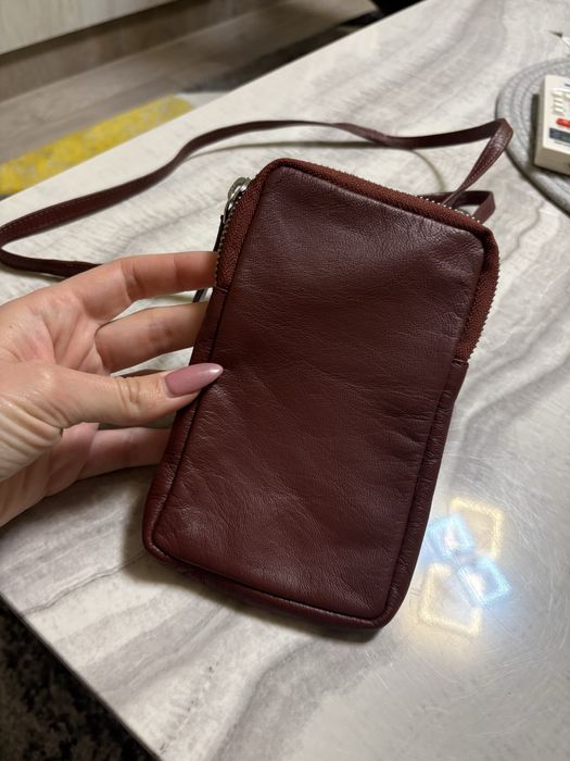 Чанта за телефон от естествена кожа