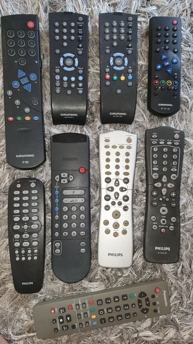 Дистанционни: PHILIPS, GRUNDIG ,PANASONIC -30лв/бр