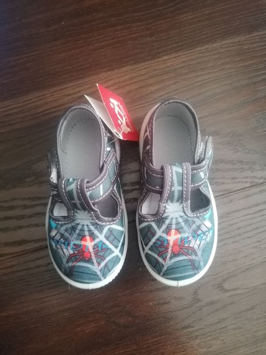 Нови пантофи на Колев и Колев размер 22