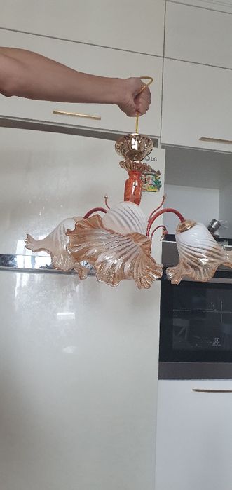 Люстра  продам в отличном состоянии