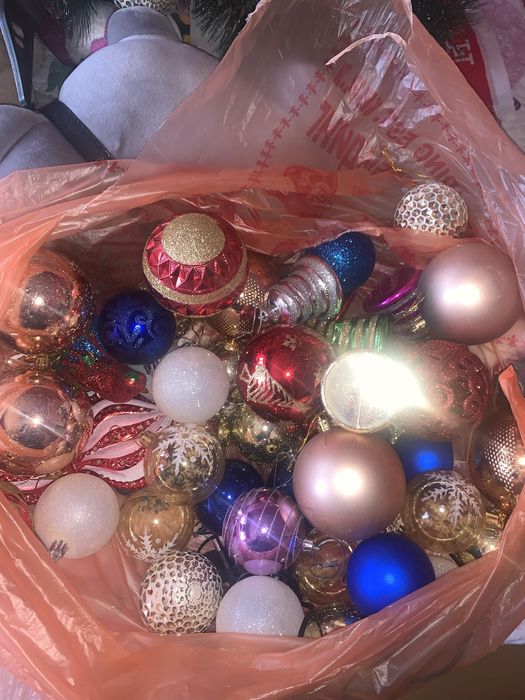 Игрушки цена за 1 штуку