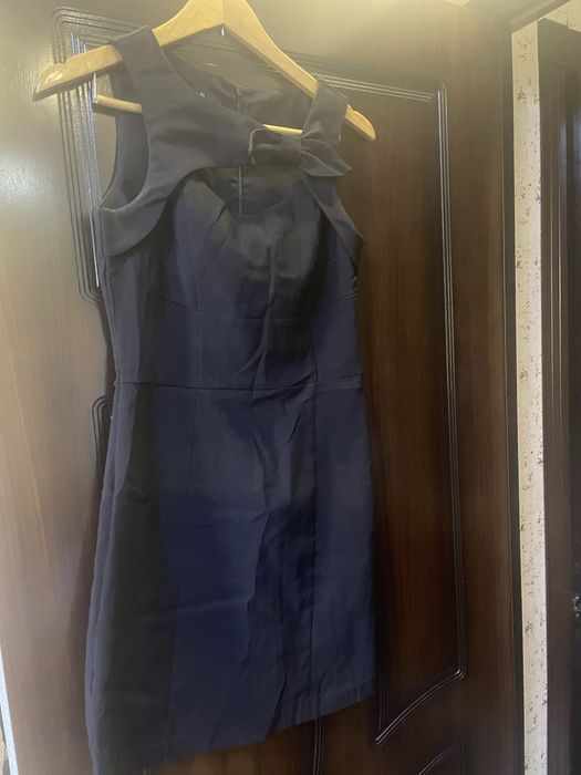 Продаю срочно платья