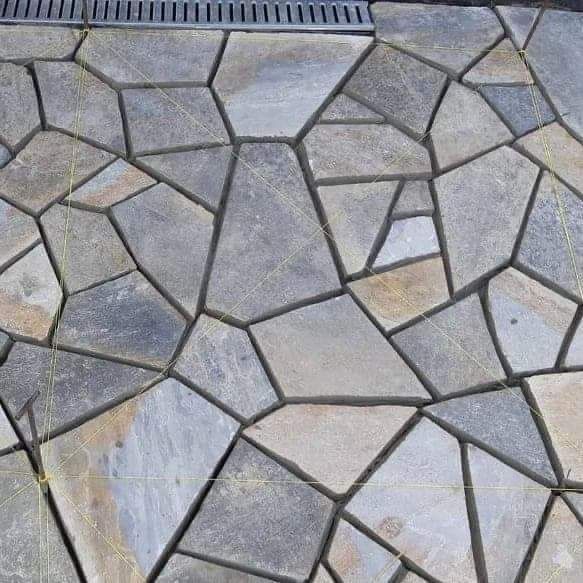 Piatra naturala de munte si montaj profesional