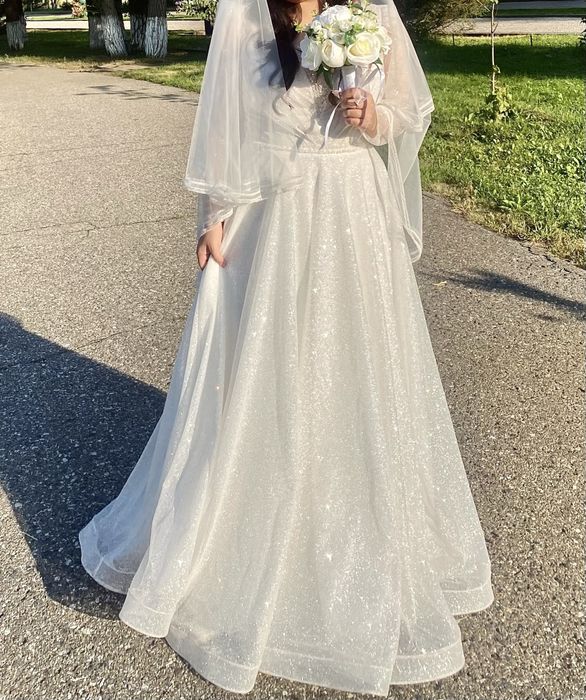 Продам свадебное платье (48-52рр)