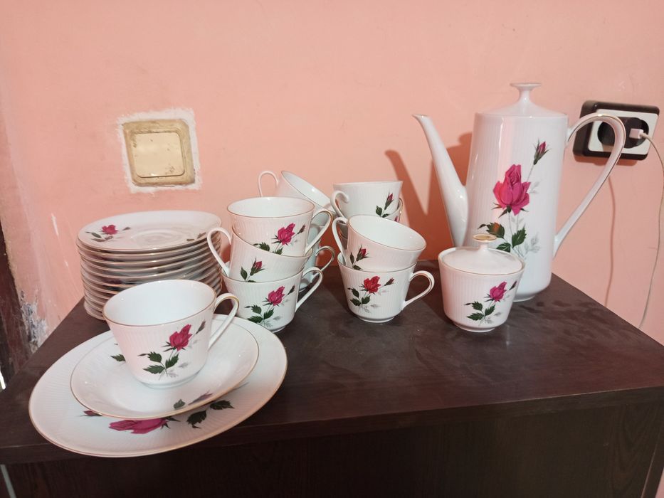 Немски сервиз за кафе 12 персона,без каничка за мляко