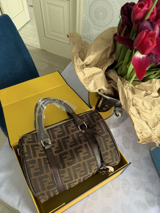 Fendi бочонок сумка