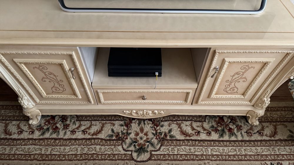 Продам подставку под телевизор