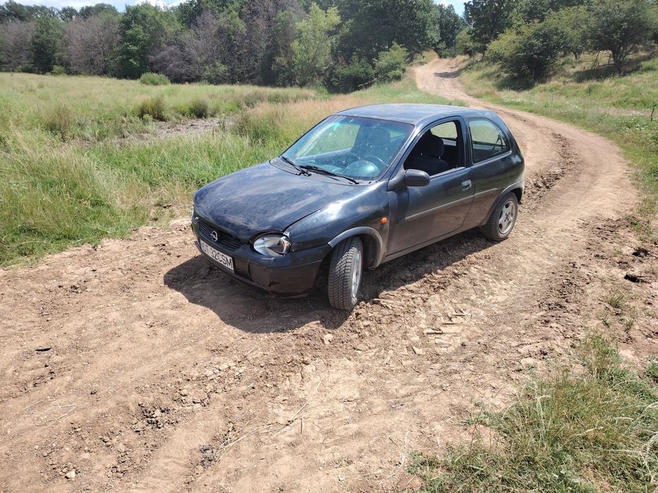 Opel corsa b pentru câmp sau program rabla