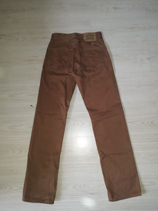 Фирменные джинсы Levi's 401 размер 27/30