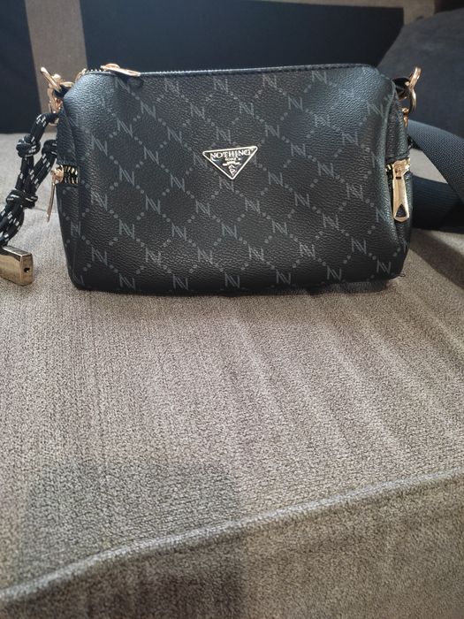 Дамска черна чанта с две дръжки къса и дълга