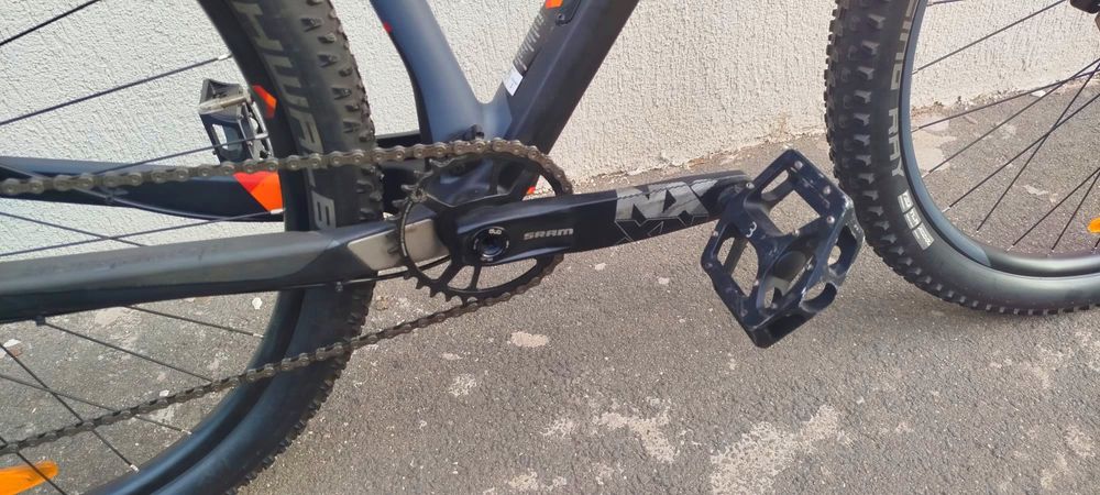 Bergamont carbon 1x12 vit fox cube