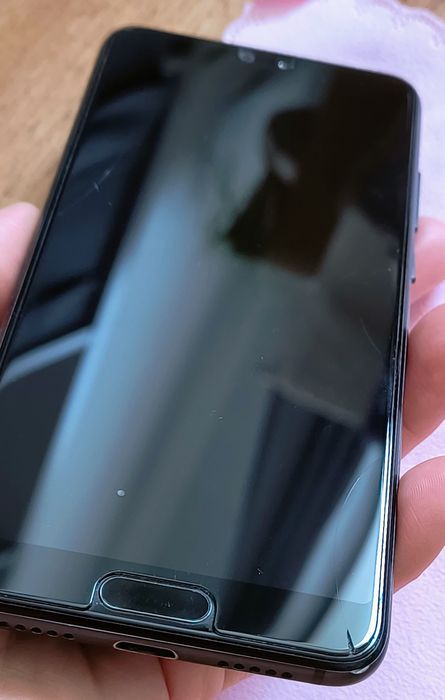 Huawei P20 + Huse 2 buc.