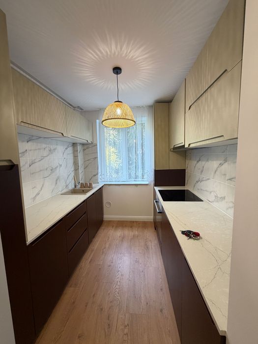 Închiriez apartament