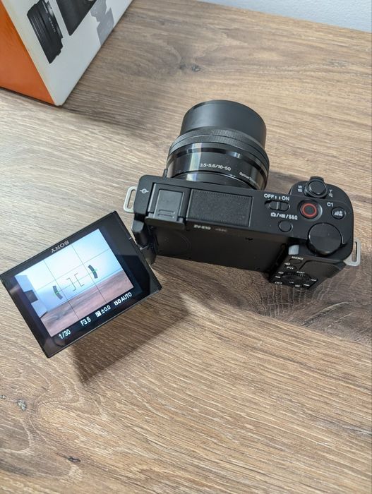 Sony zv-e10 + Sony SEL 16- 50mm f/3.5-5.6 PZ OSS