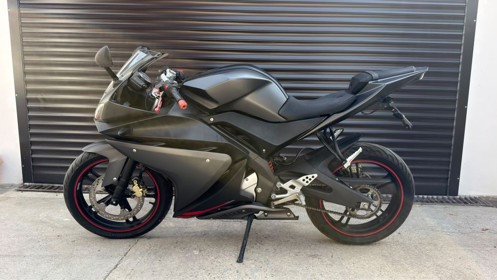 Yamaha YZF 125 2013