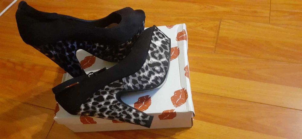 pantofi negri animal print pentru damă  nr. 40