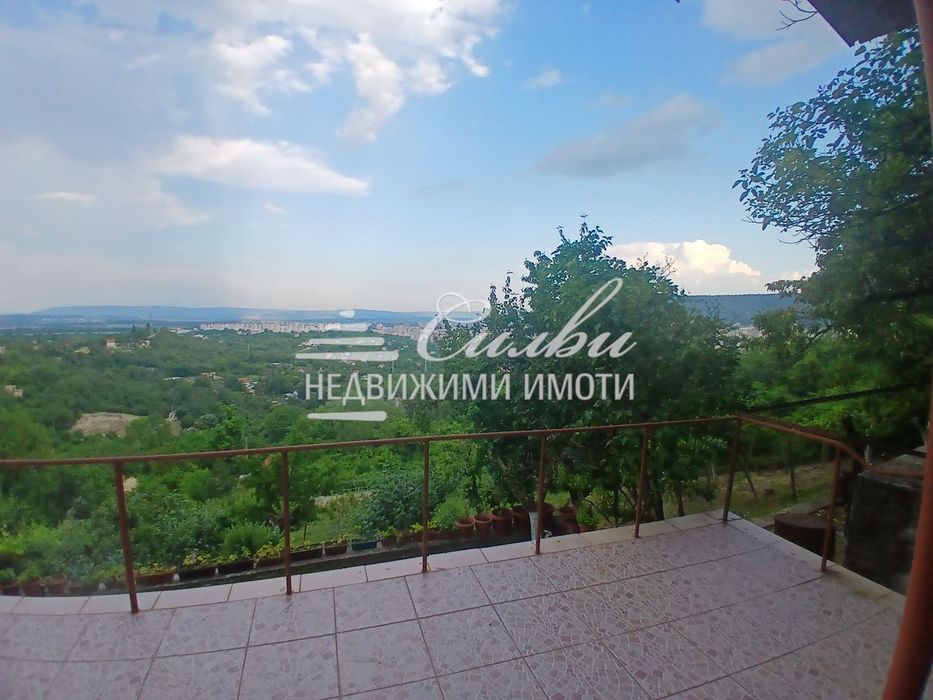 Двуетажна тухлена вила - местност ЧАШКА